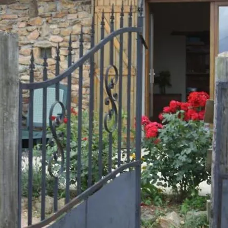 Séjour à la campagne Rustique 2 Ch., Jardin Clos, Animaux Admis - Fr-1-496-376 *